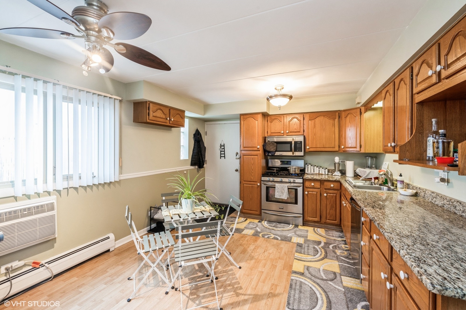 6148 S Kensington Avenue #1, Countryside, IL 60525