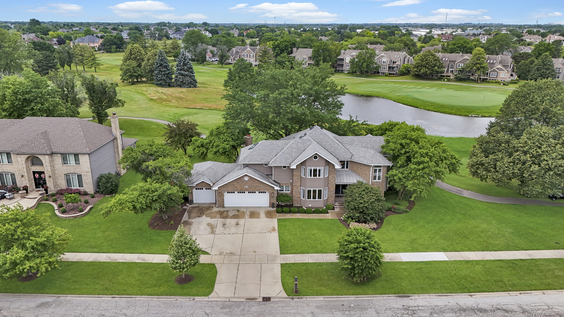 3901 White Eagle Drive, Naperville, IL 60564