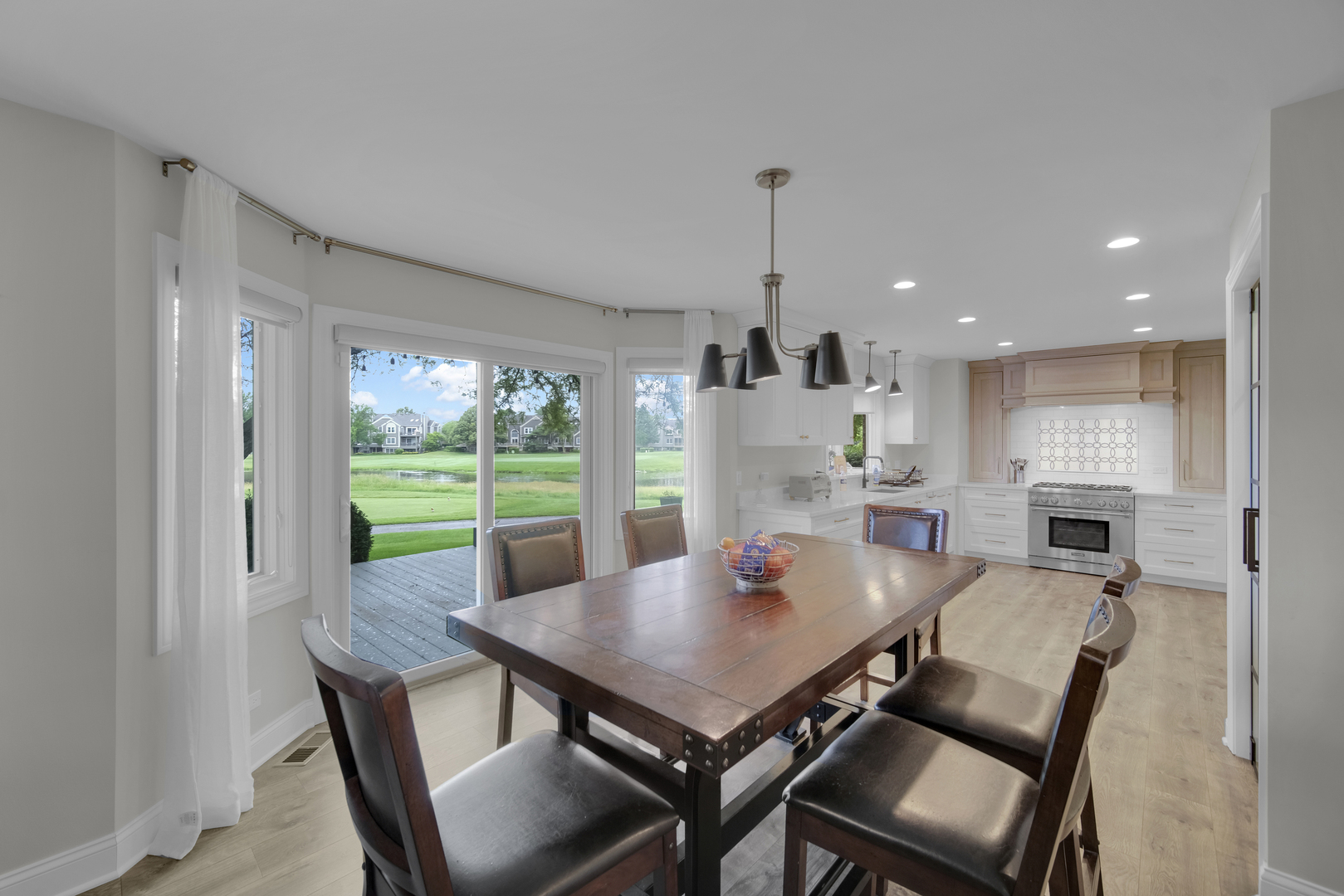 3901 White Eagle Drive, Naperville, IL 60564