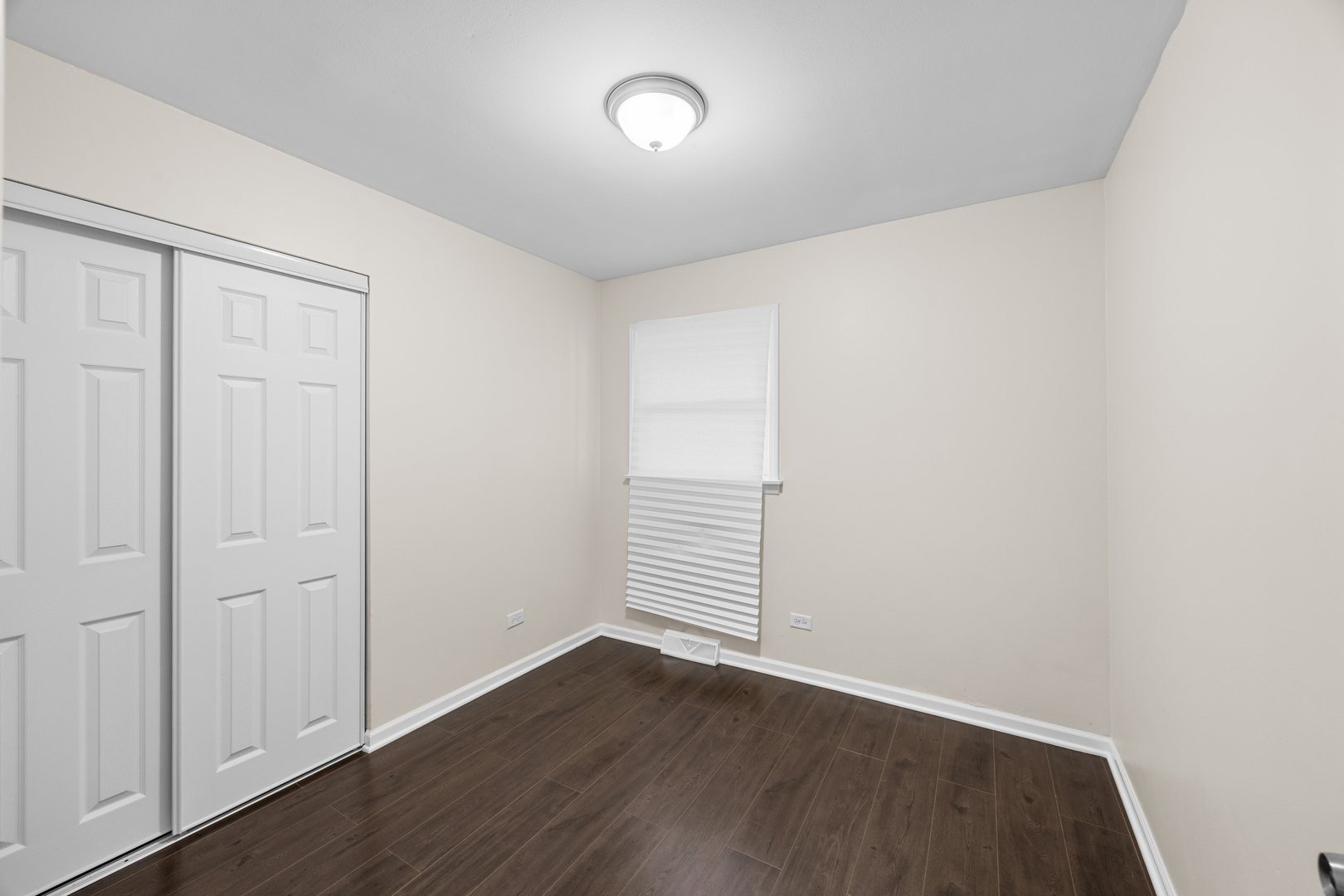 595 W 16TH Place, Chicago Heights, IL 60411