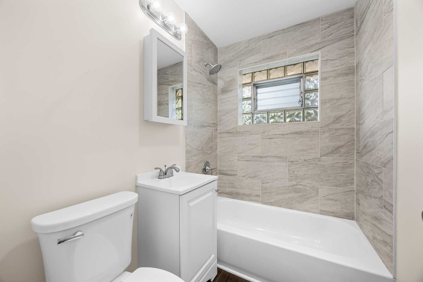 595 W 16TH Place, Chicago Heights, IL 60411