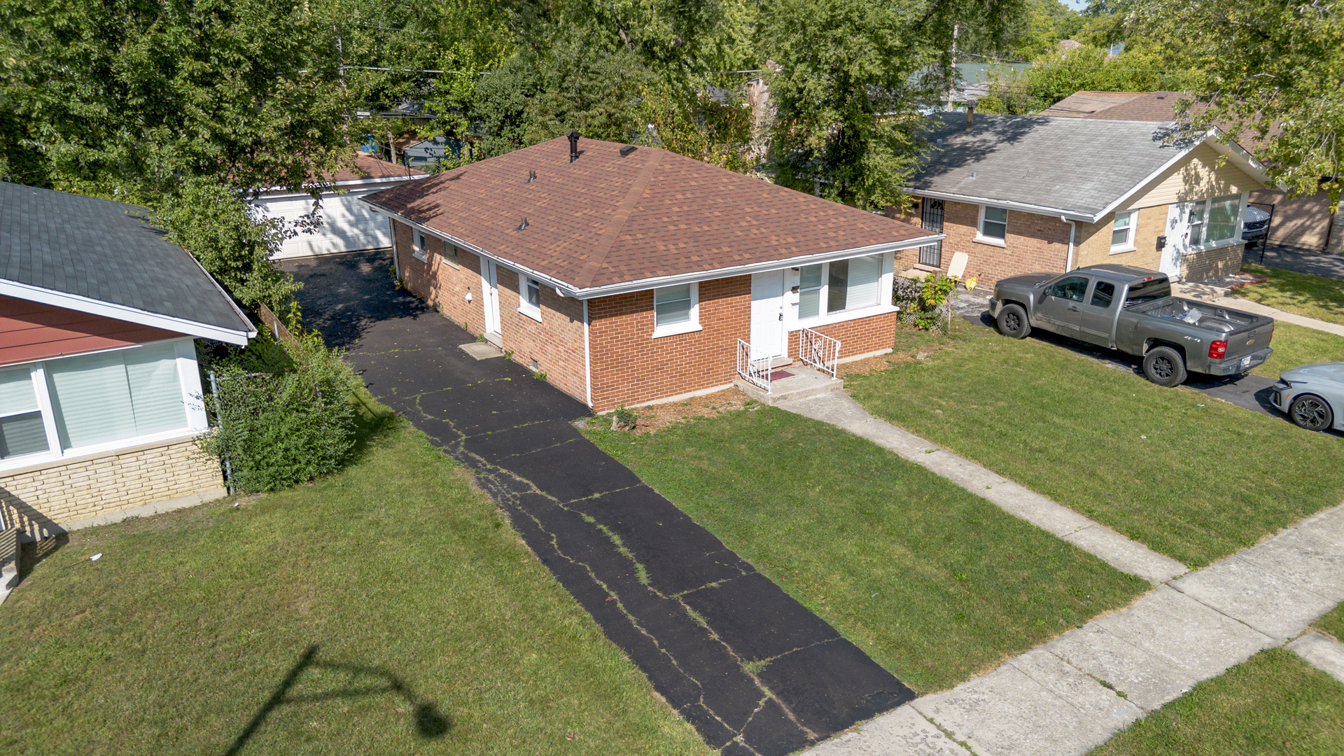595 W 16TH Place, Chicago Heights, IL 60411