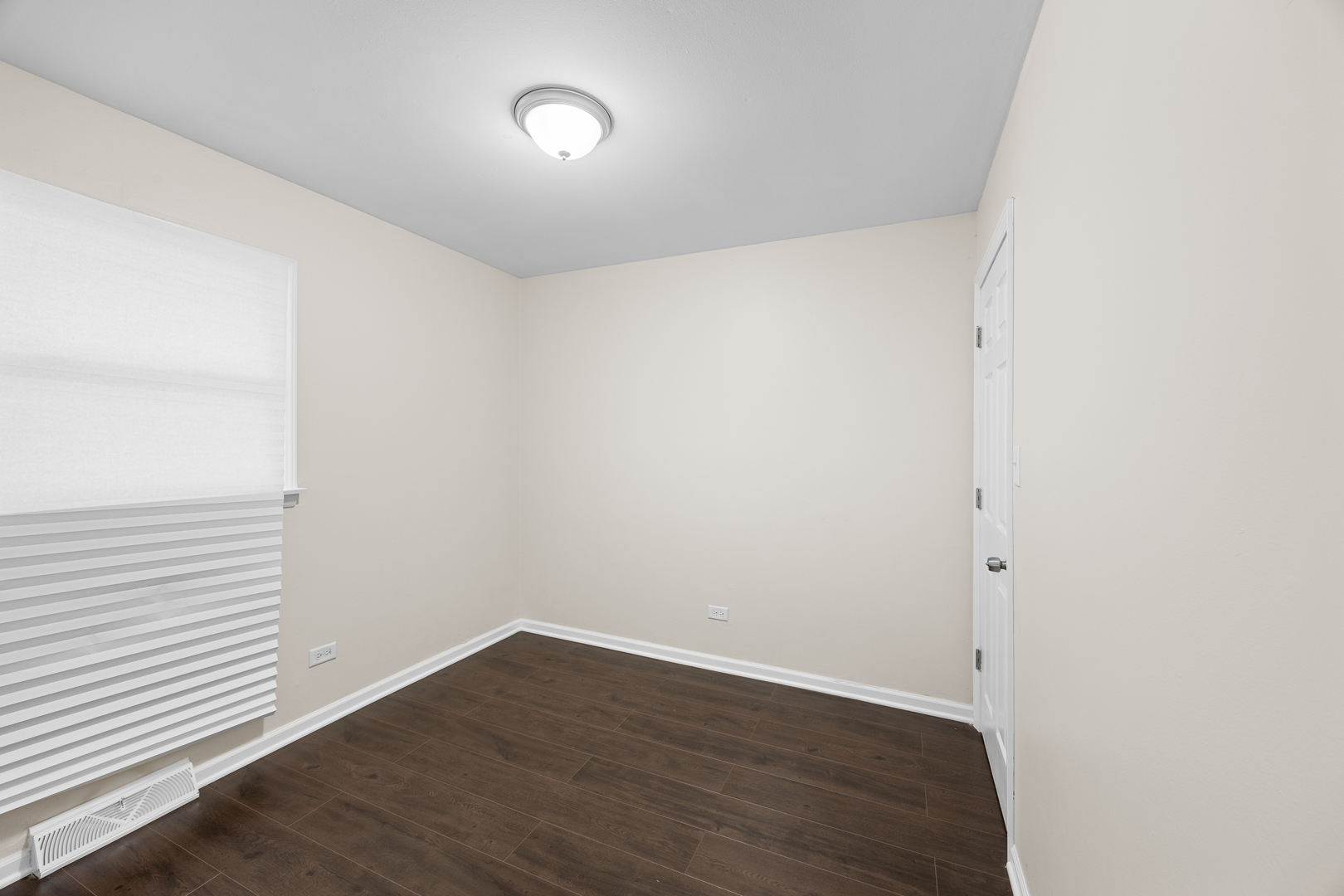 595 W 16TH Place, Chicago Heights, IL 60411