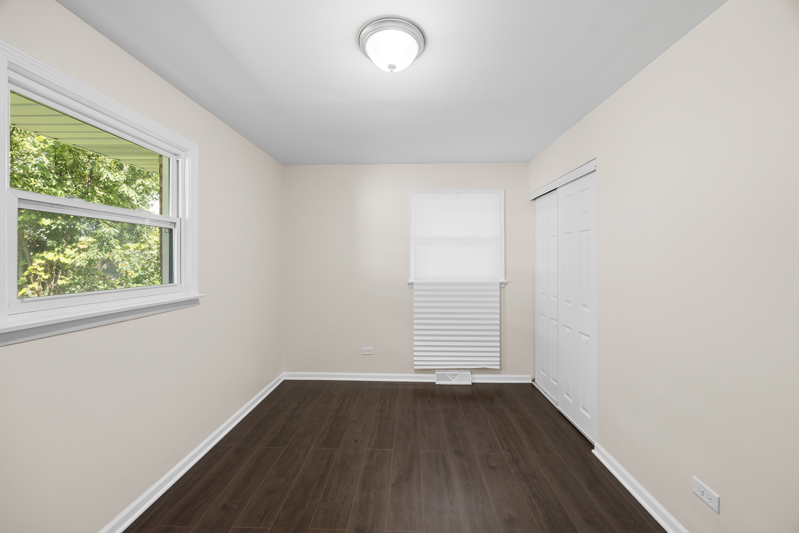 595 W 16TH Place, Chicago Heights, IL 60411