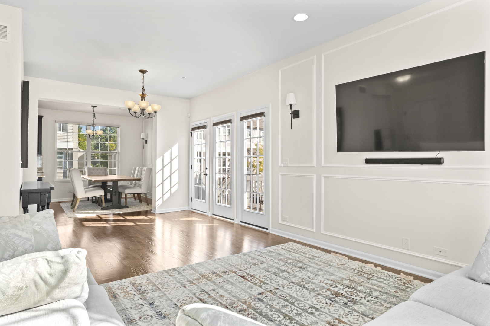 1519 E Arbor Lane, Arlington Heights, IL 60004