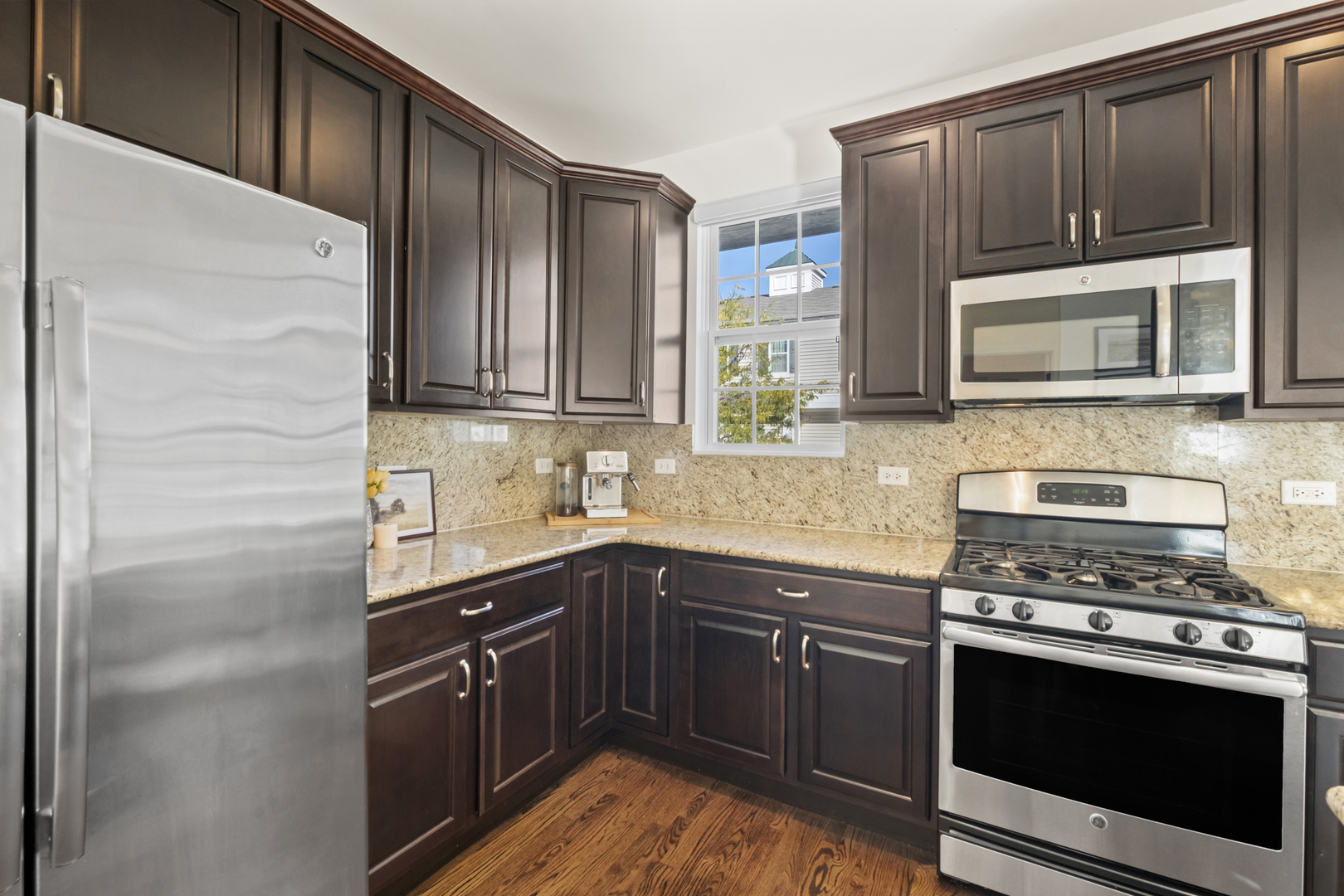 1519 E Arbor Lane, Arlington Heights, IL 60004