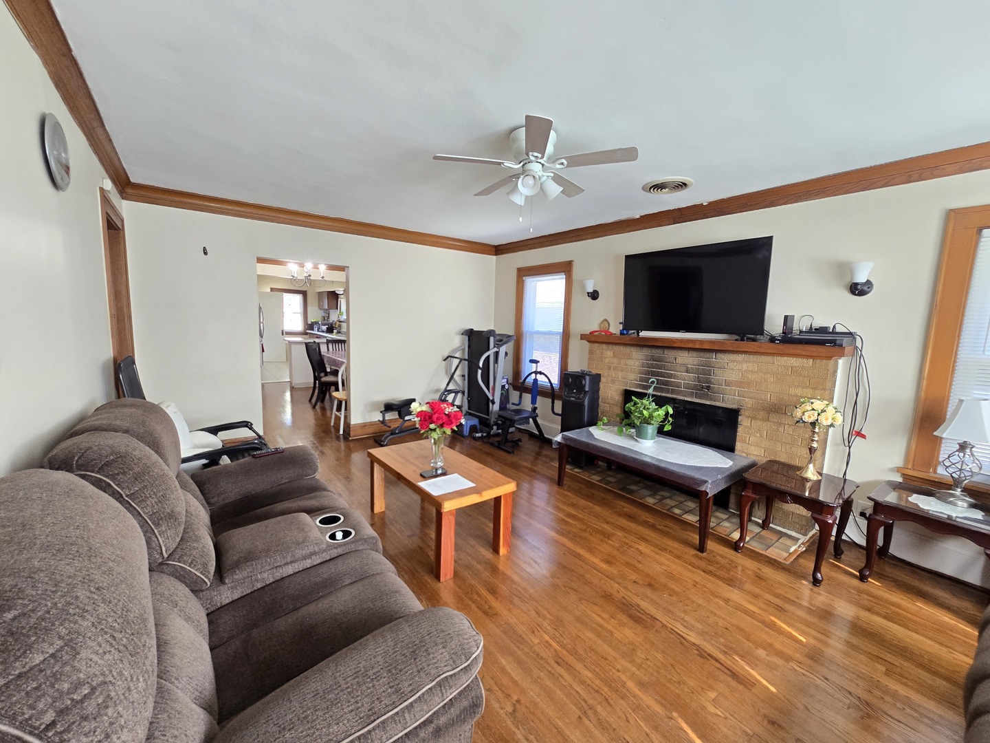 616 W Keith Avenue, Waukegan, IL 60085