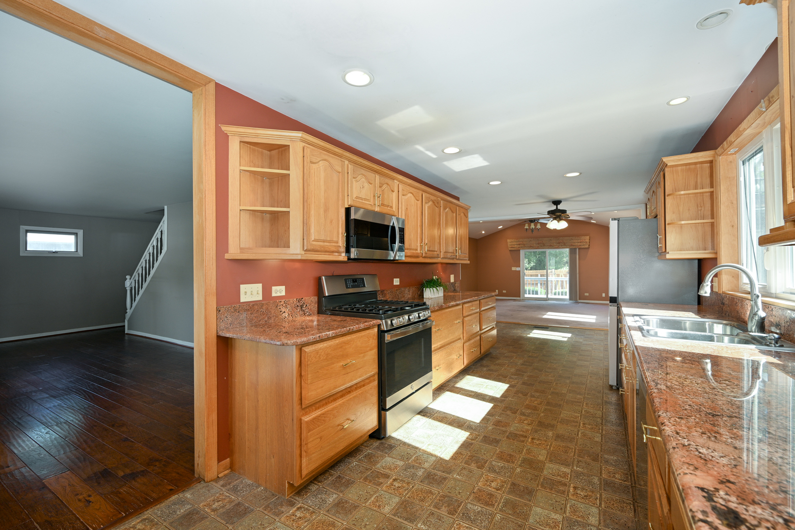 0N649 Knollwood Drive, Wheaton, IL 60187