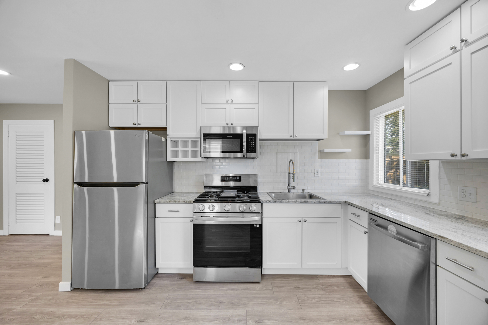 402 Oneill Street, Joliet, IL 60436