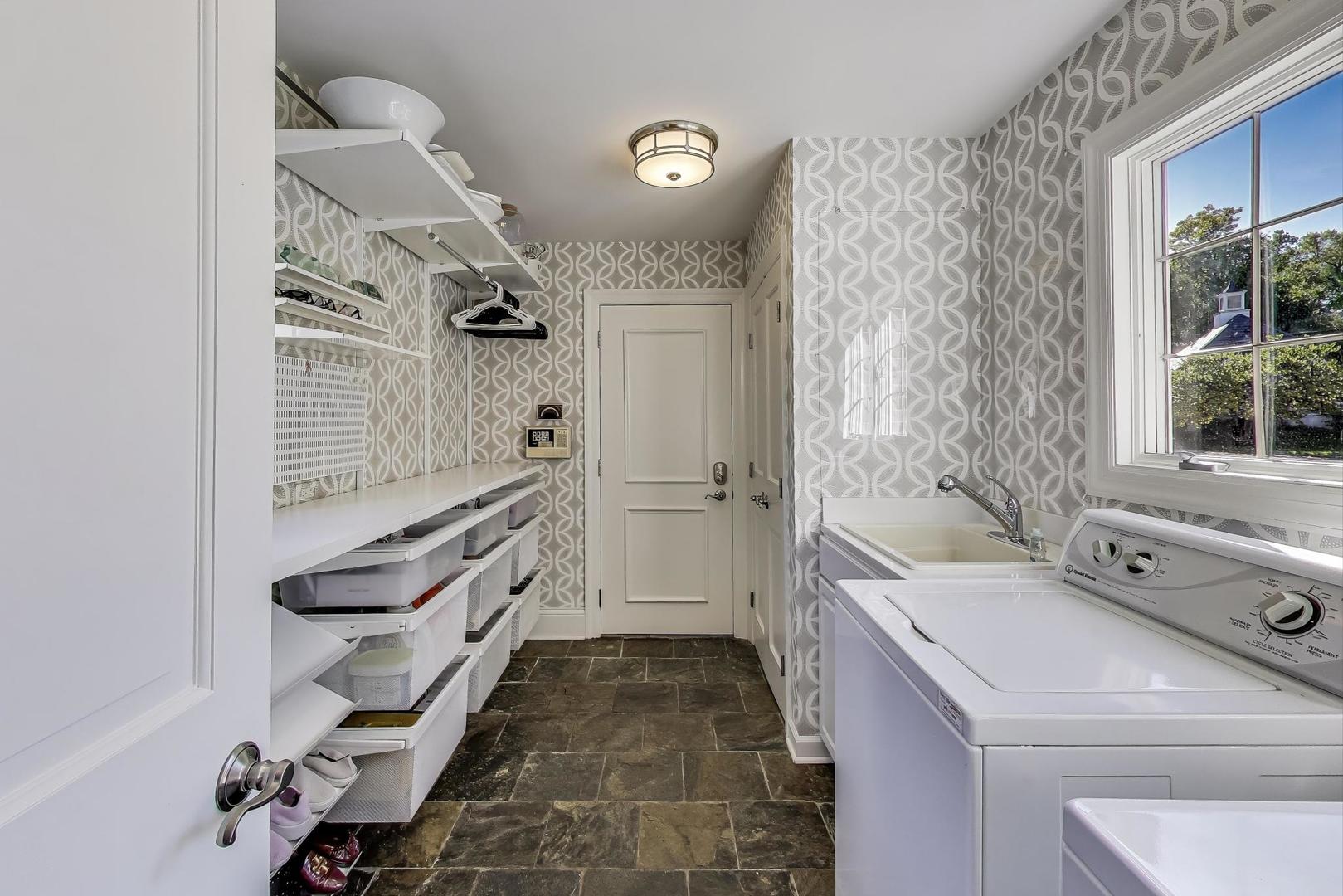 105 Burr Ridge Club Drive, Burr Ridge, IL 60527