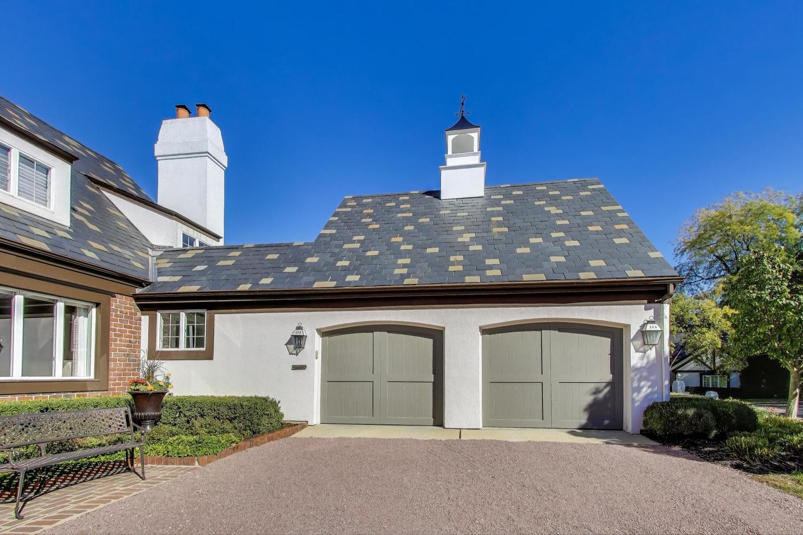 105 Burr Ridge Club Drive, Burr Ridge, IL 60527