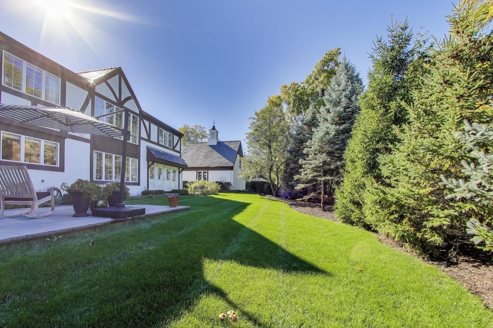 105 Burr Ridge Club Drive, Burr Ridge, IL 60527