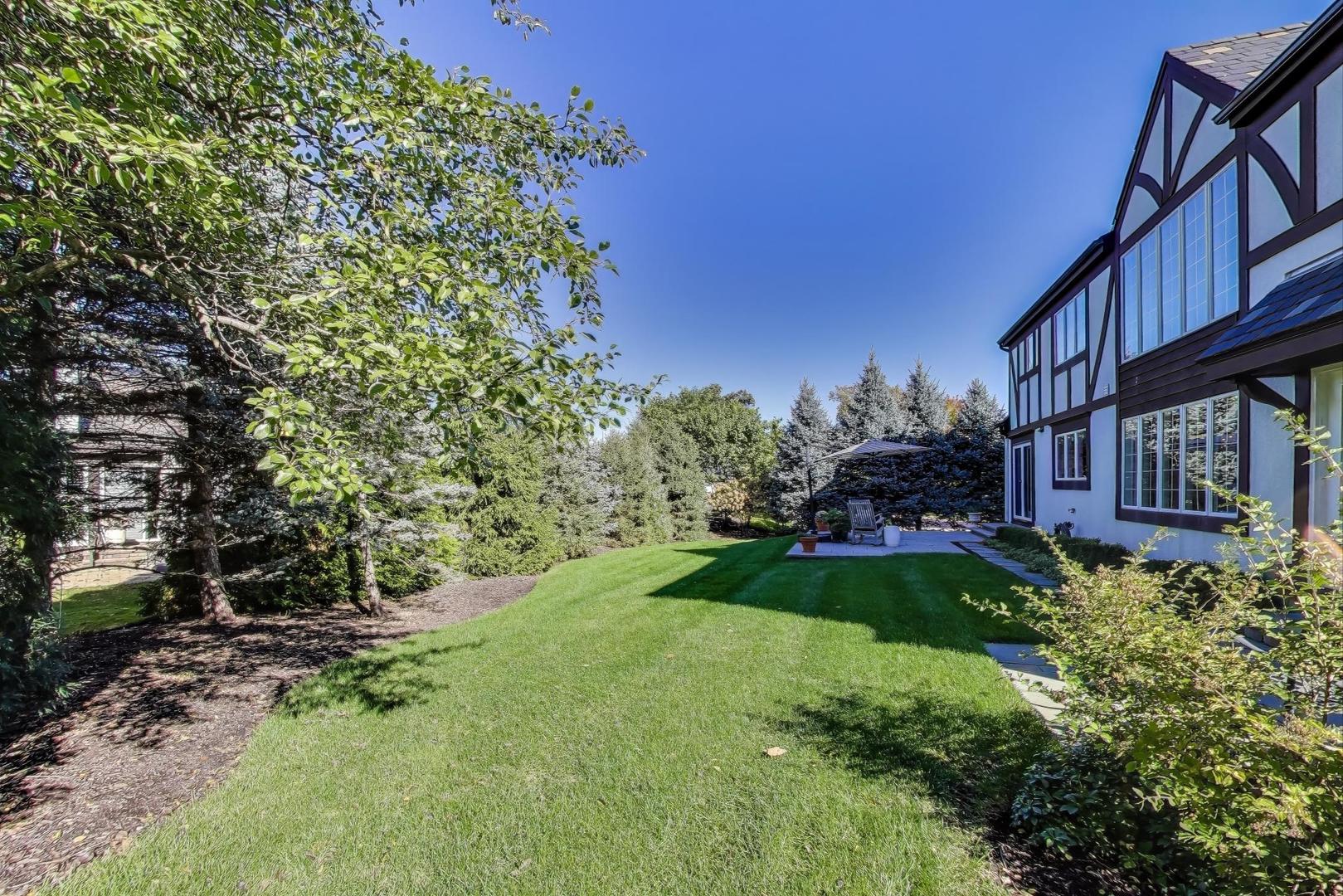 105 Burr Ridge Club Drive, Burr Ridge, IL 60527