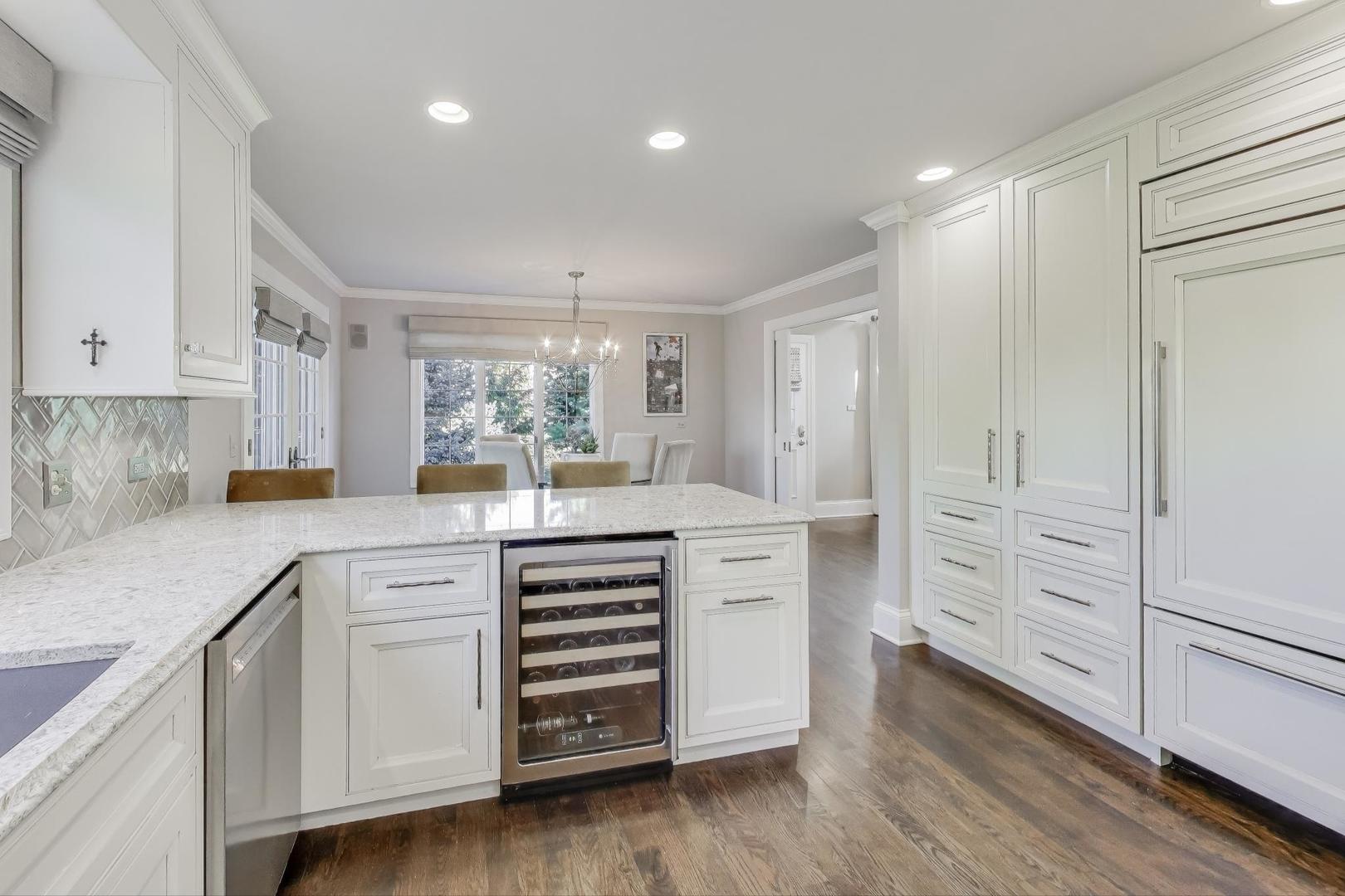 105 Burr Ridge Club Drive, Burr Ridge, IL 60527