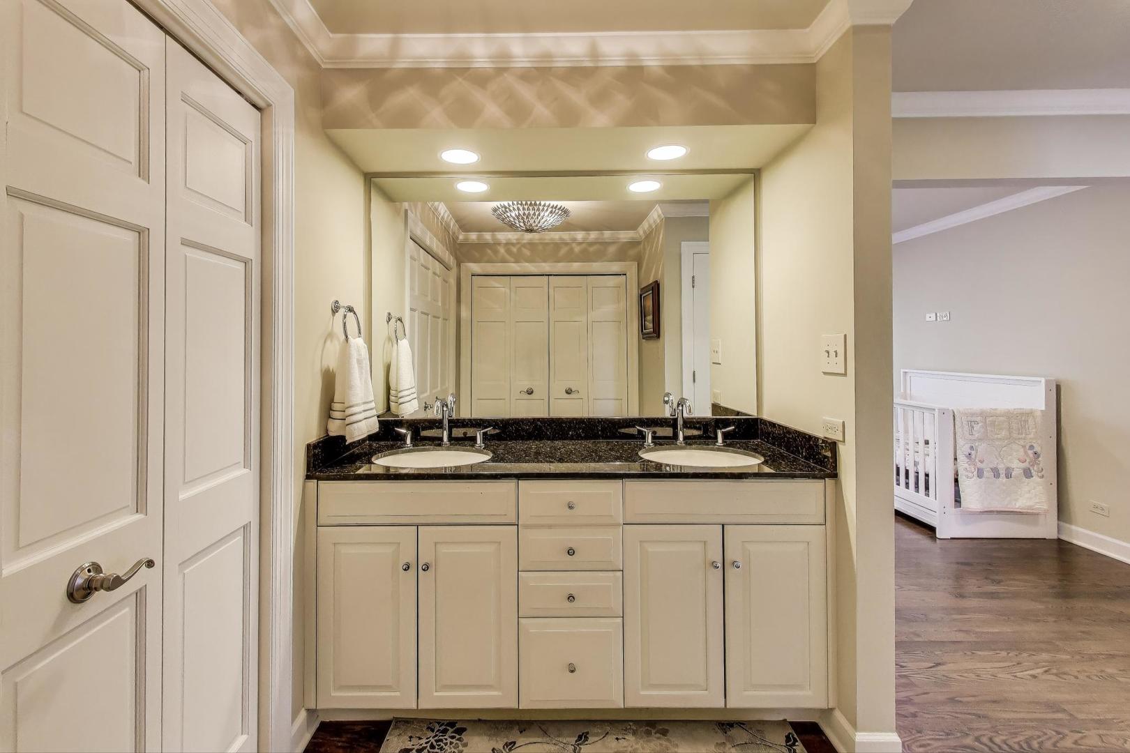 105 Burr Ridge Club Drive, Burr Ridge, IL 60527