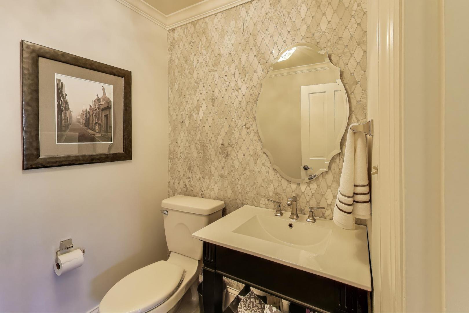 105 Burr Ridge Club Drive, Burr Ridge, IL 60527