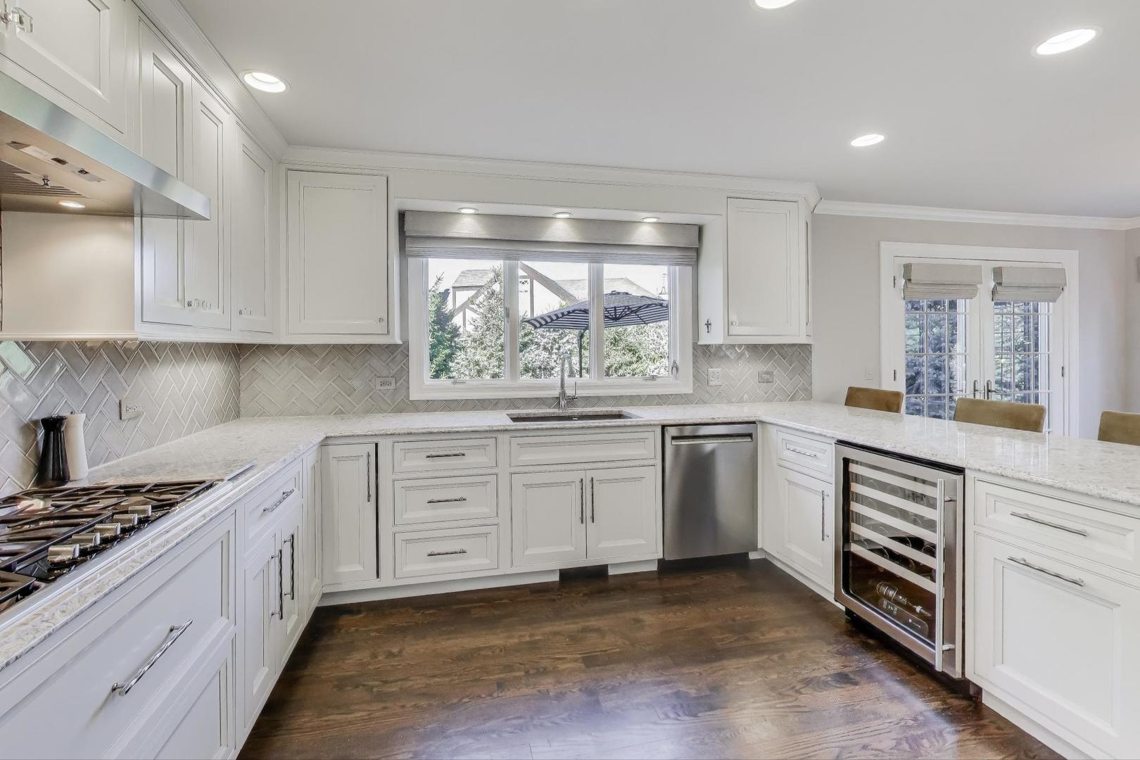 105 Burr Ridge Club Drive, Burr Ridge, IL 60527