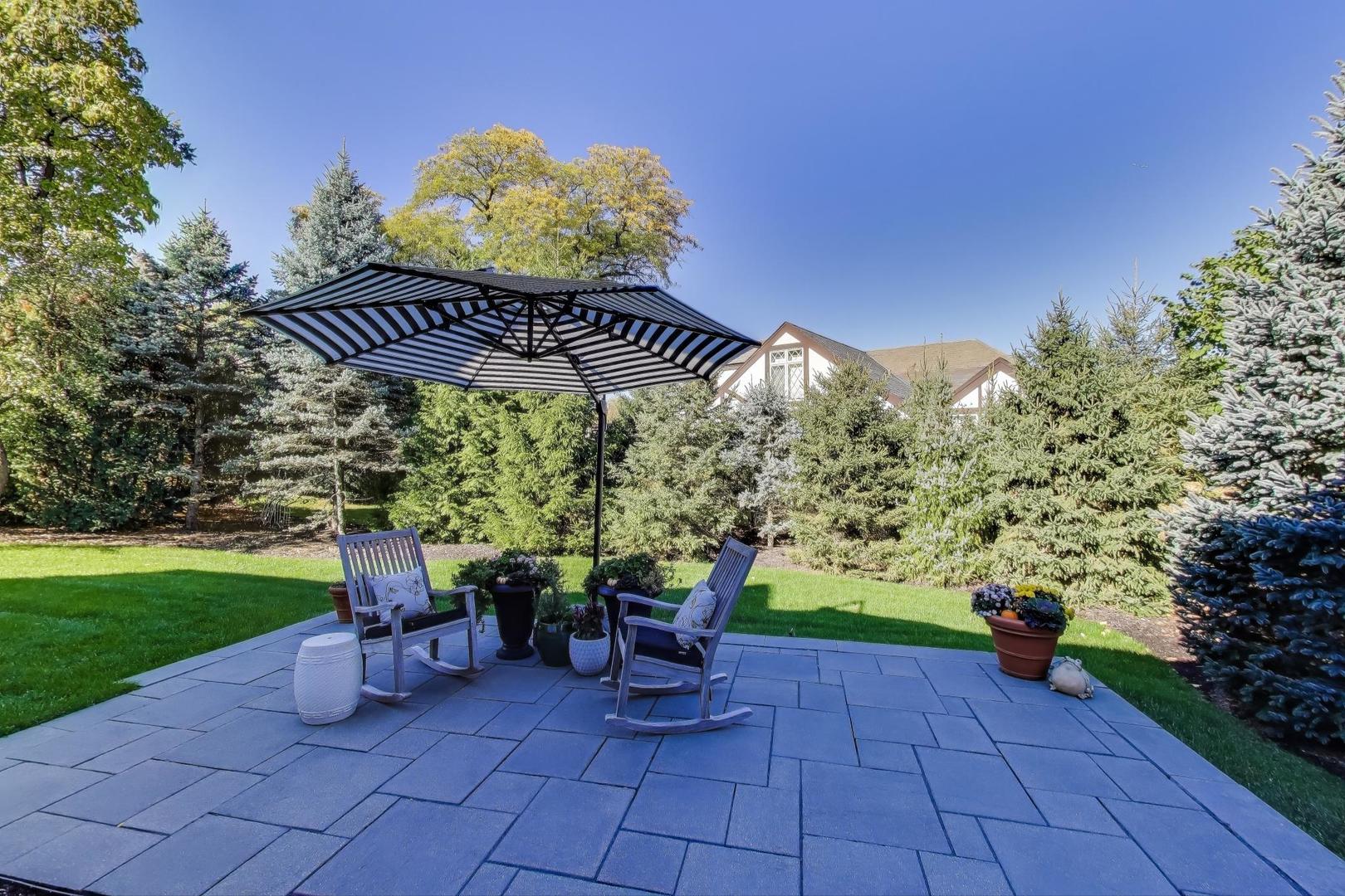 105 Burr Ridge Club Drive, Burr Ridge, IL 60527