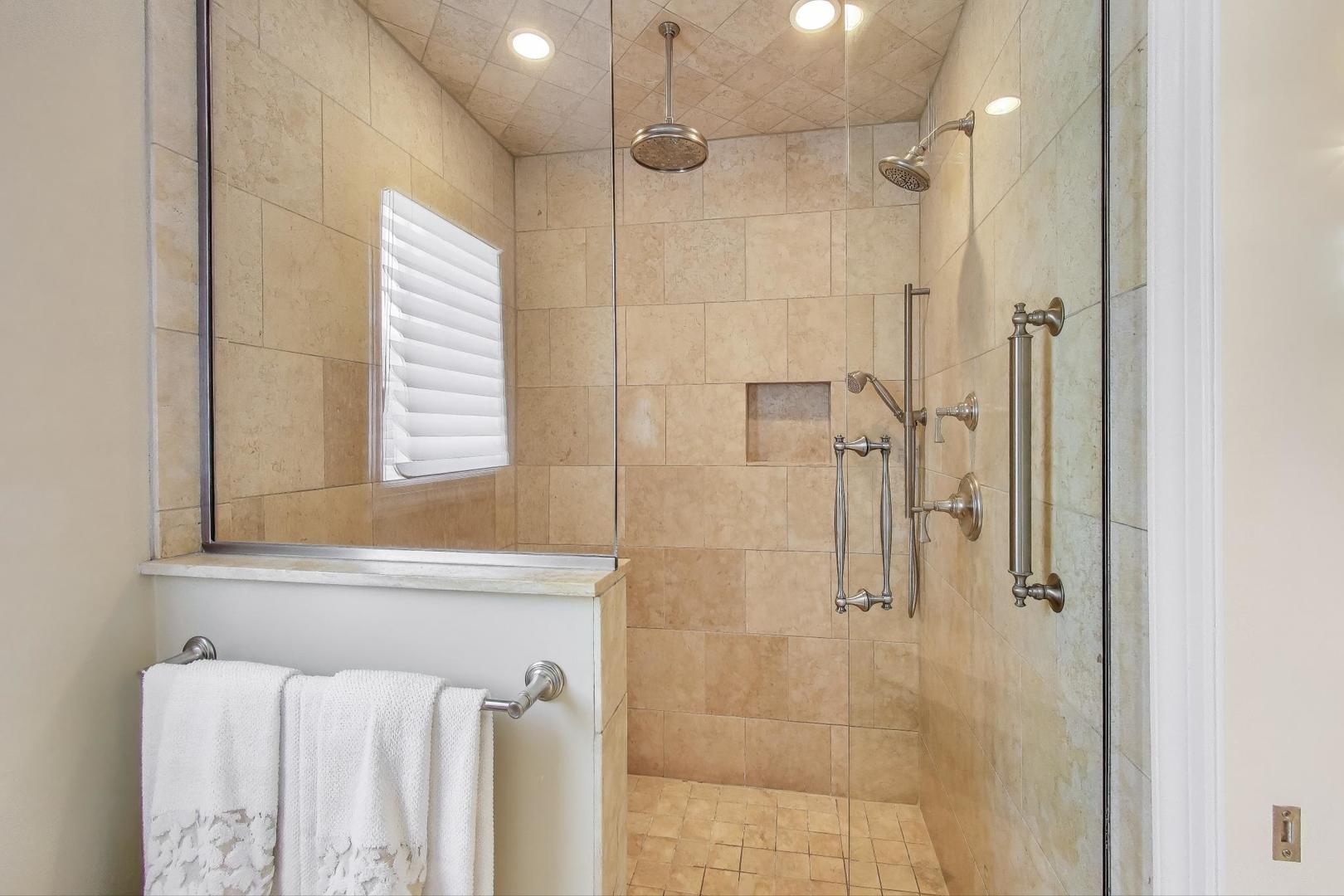 105 Burr Ridge Club Drive, Burr Ridge, IL 60527