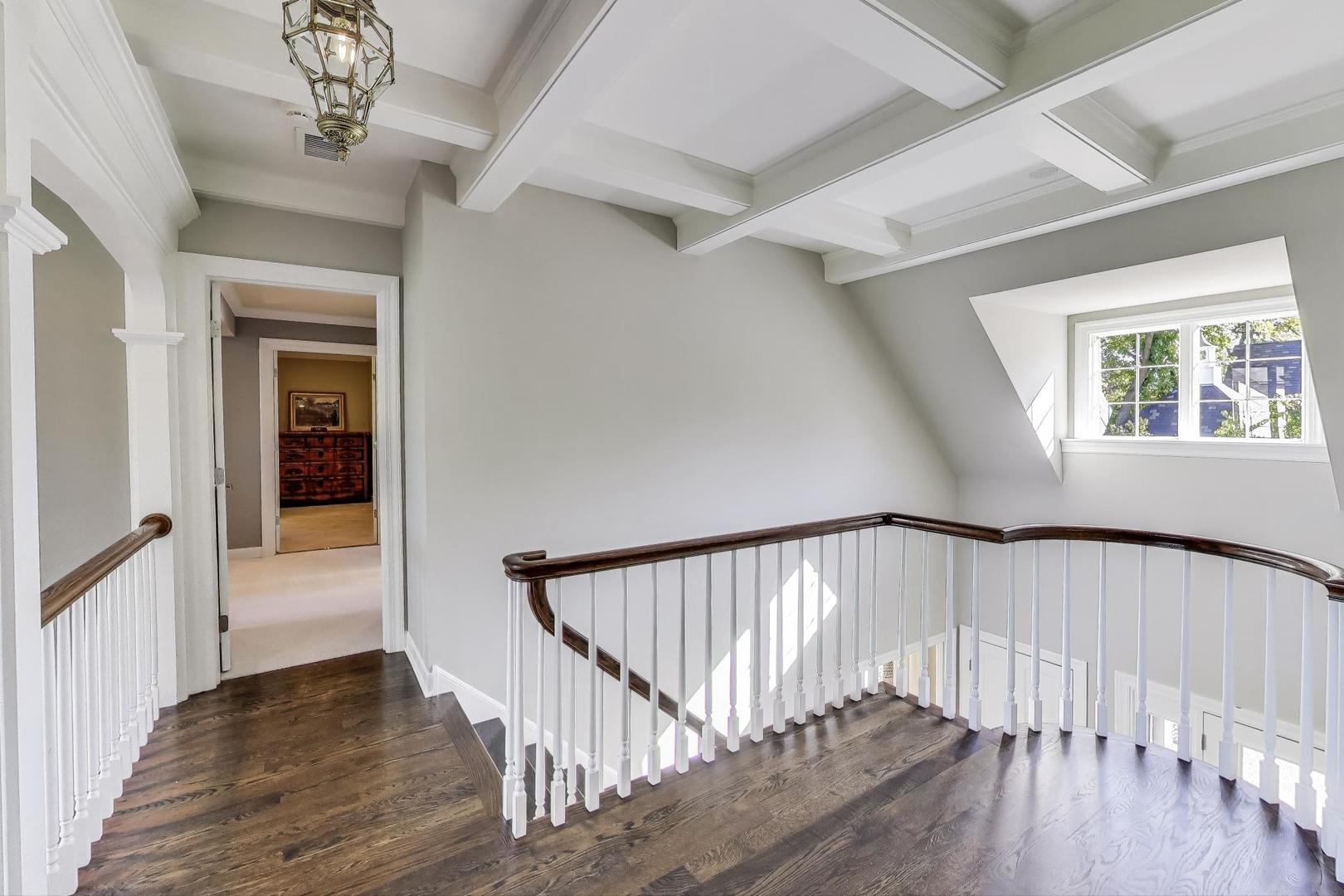 105 Burr Ridge Club Drive, Burr Ridge, IL 60527