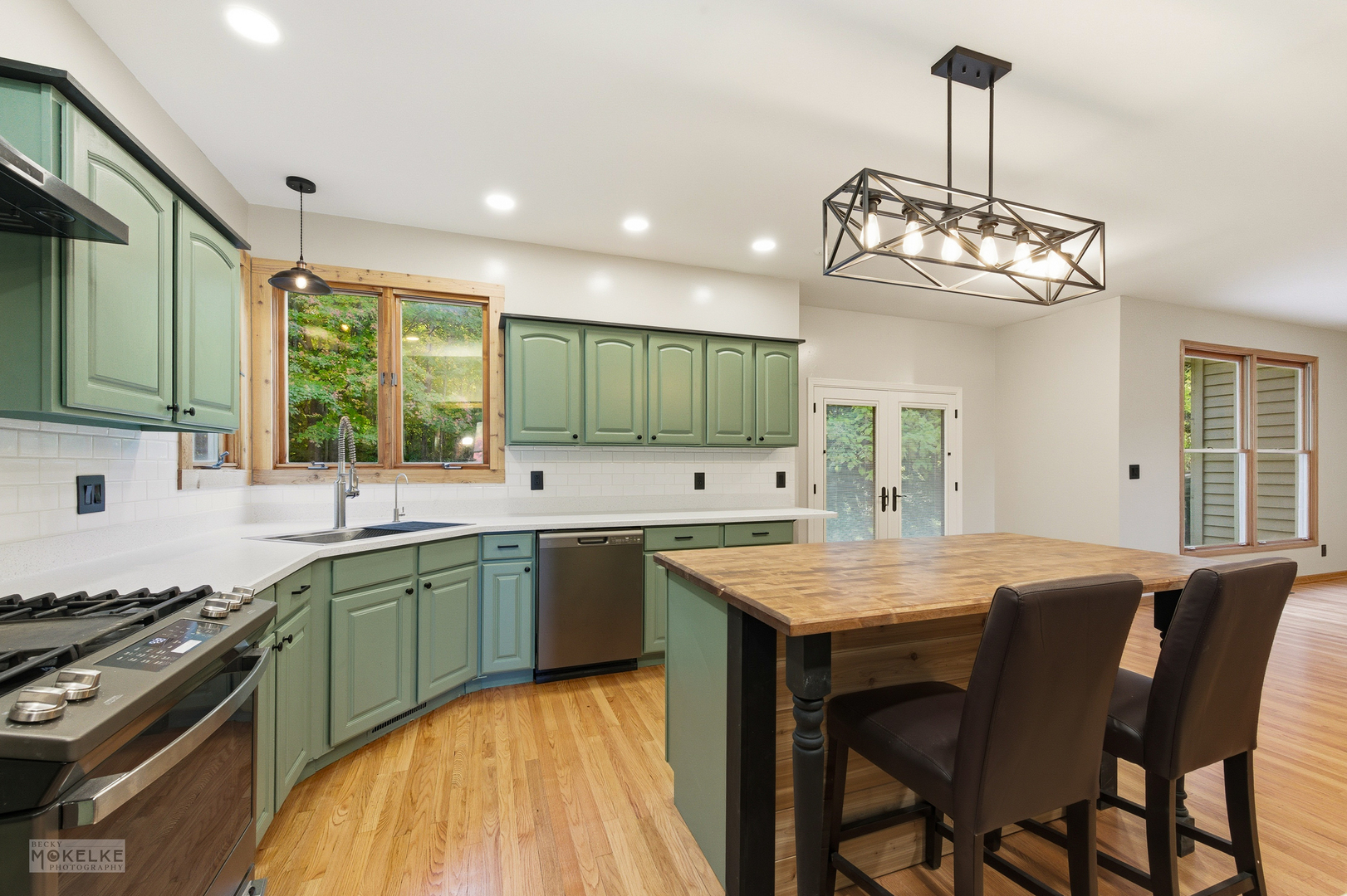 97 Crooked Creek Drive, Yorkville, IL 60560