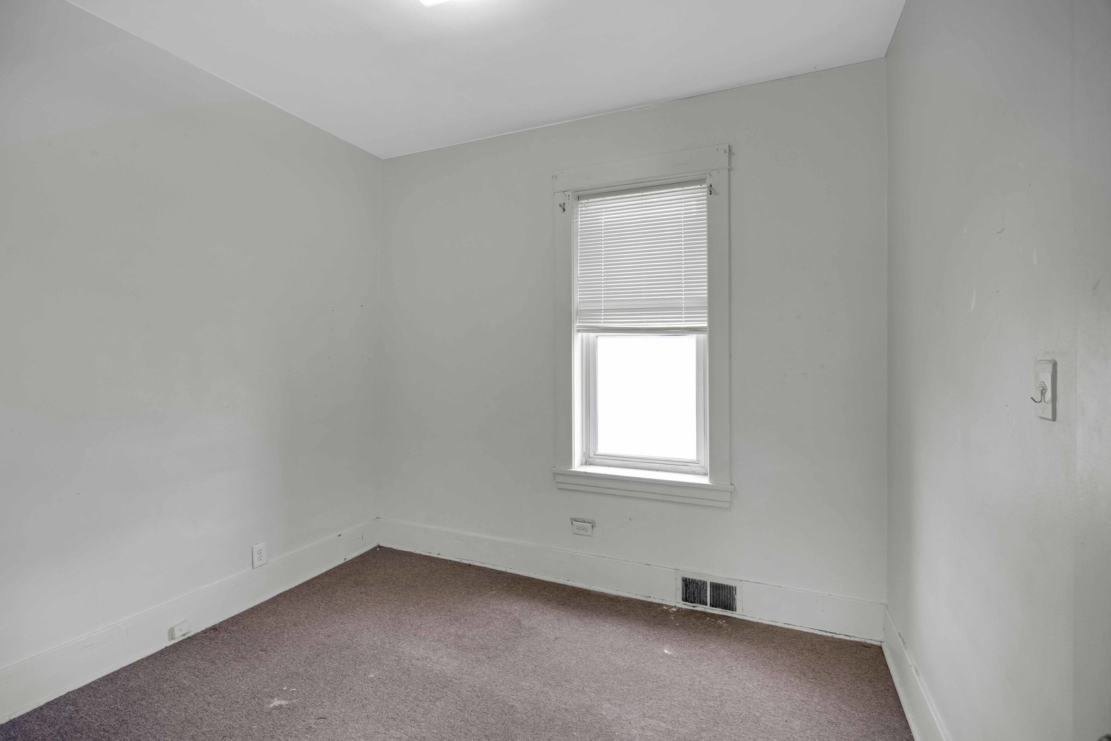 1657 School Street, Chicago Heights, IL 60411