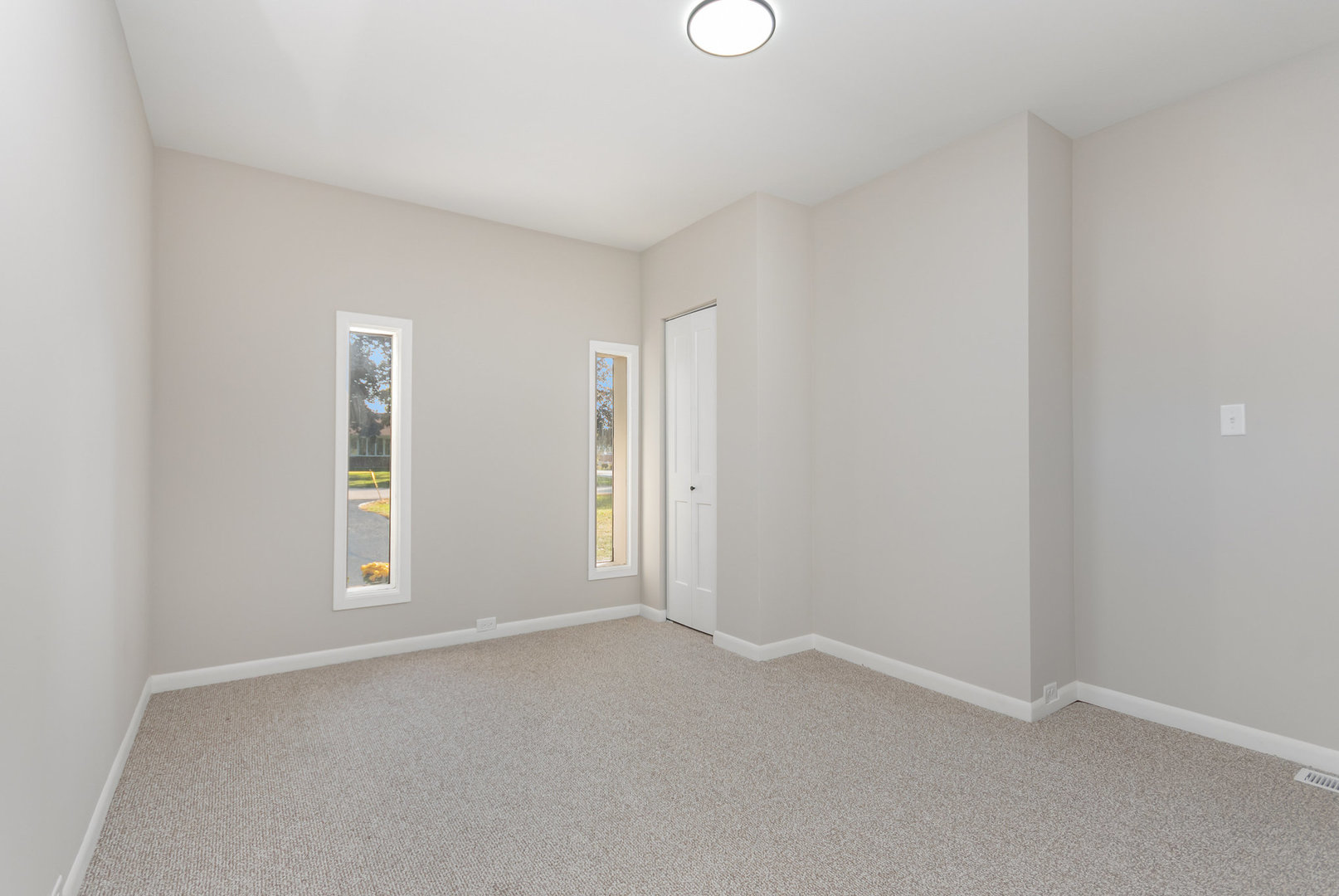 1658 Janet Street, Downers Grove, IL 60515