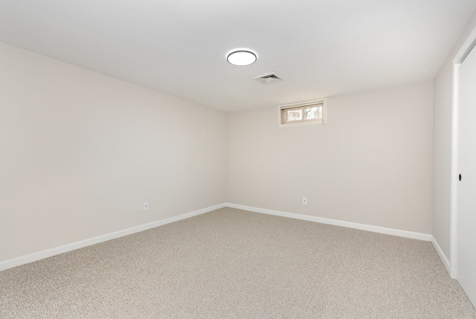 1658 Janet Street, Downers Grove, IL 60515