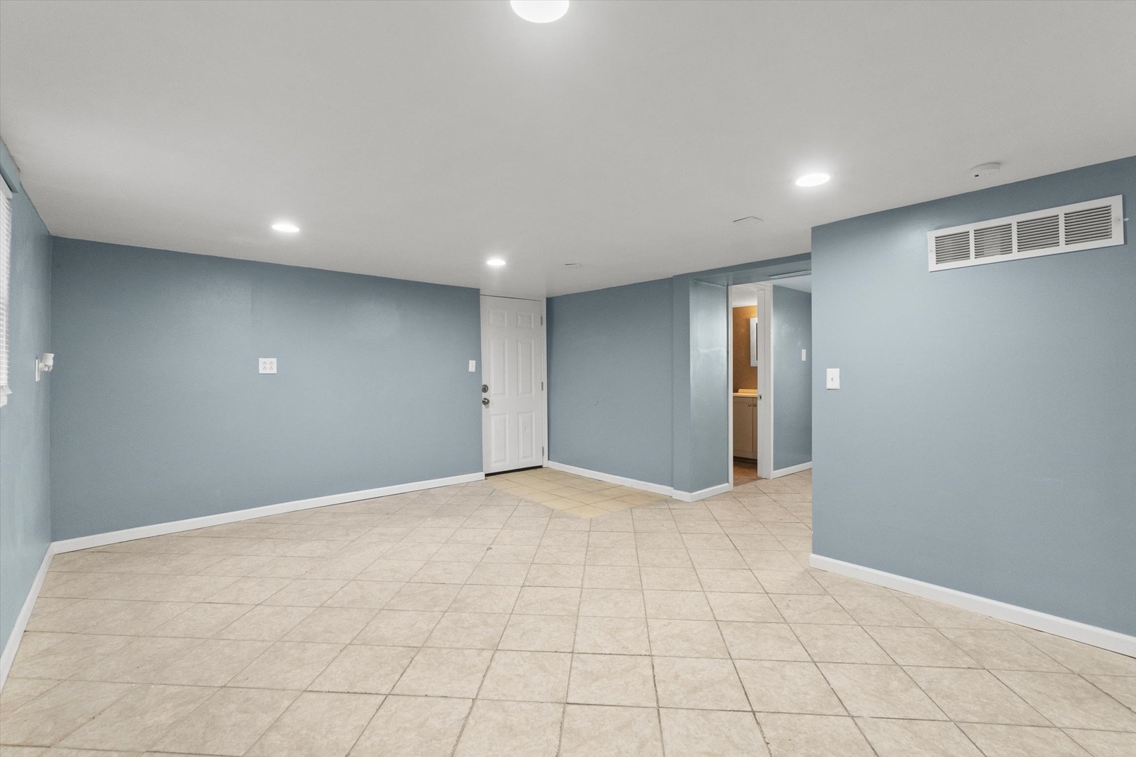 1019 Magnolia Avenue, Joliet, IL 60432