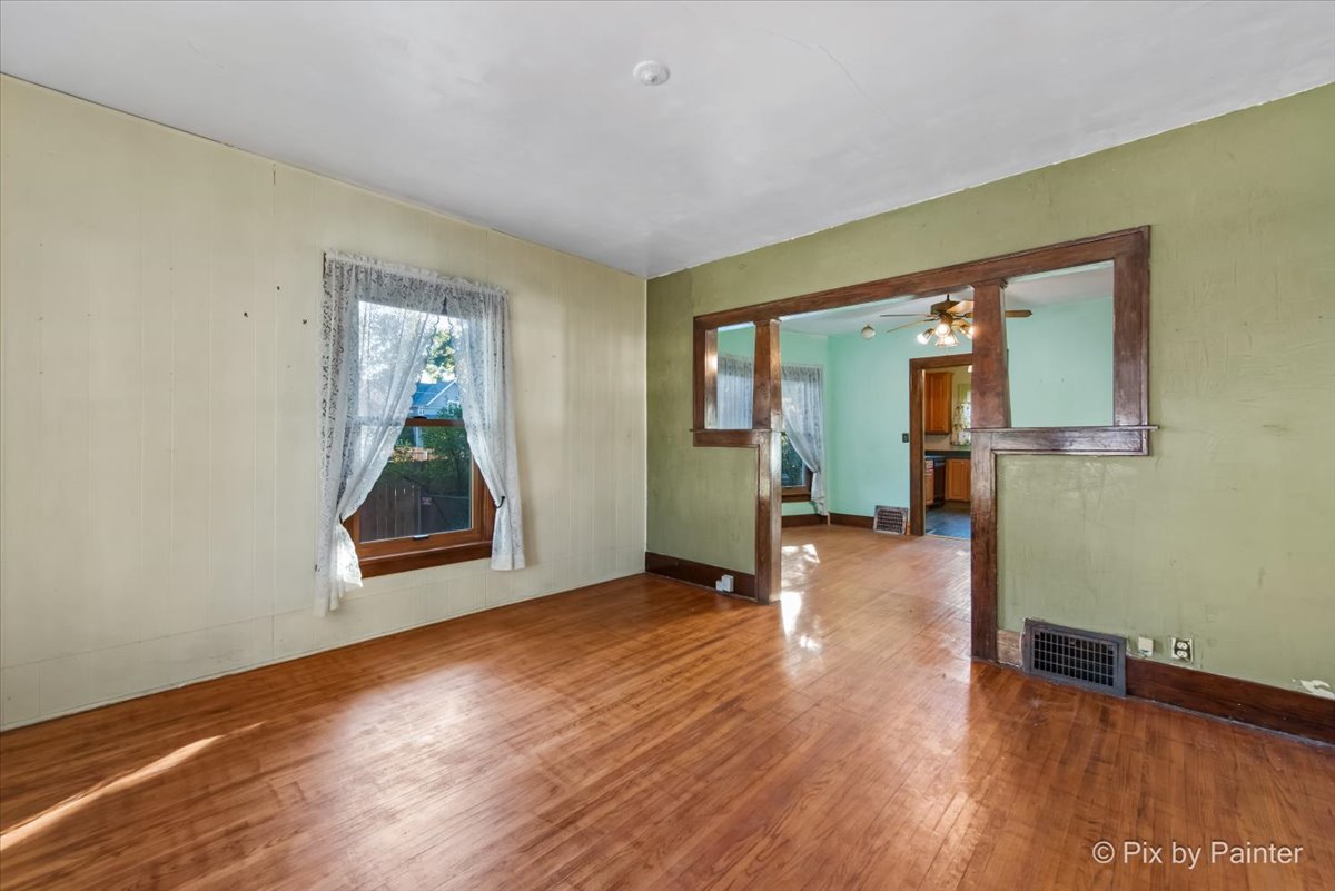510 McClure Avenue, Elgin, IL 60123