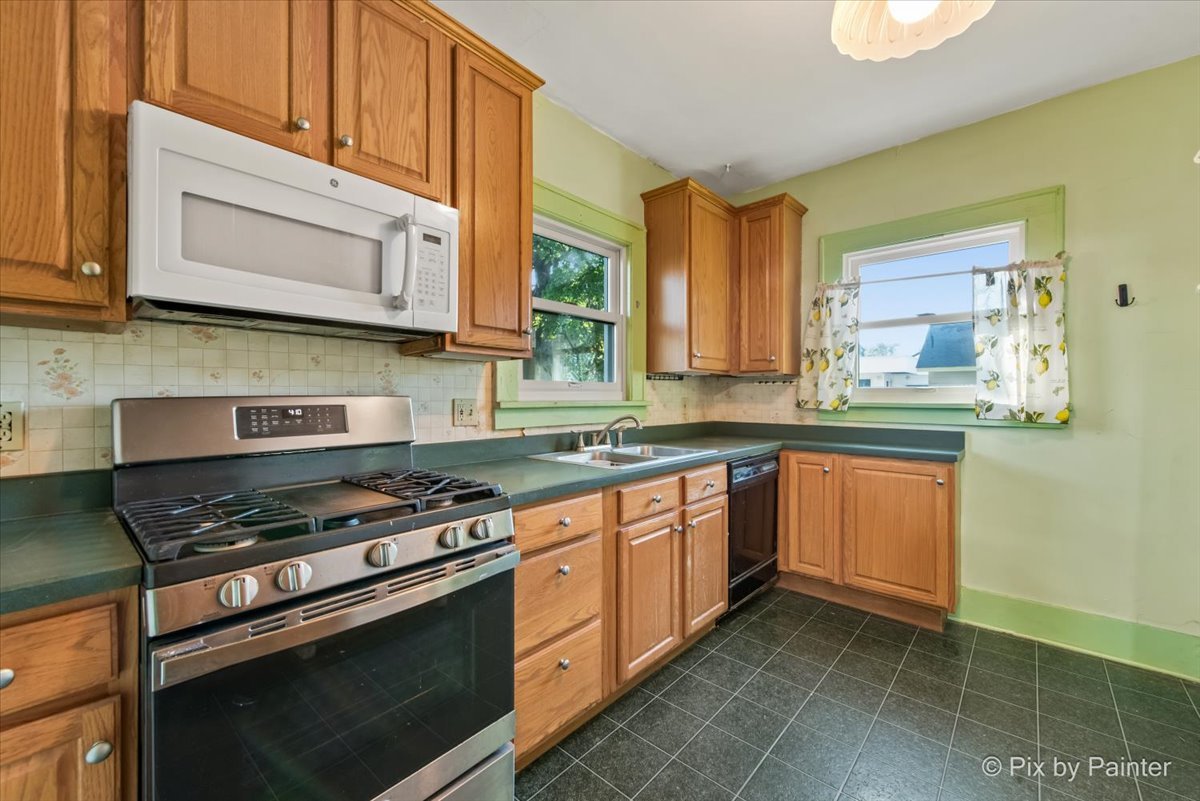 510 McClure Avenue, Elgin, IL 60123