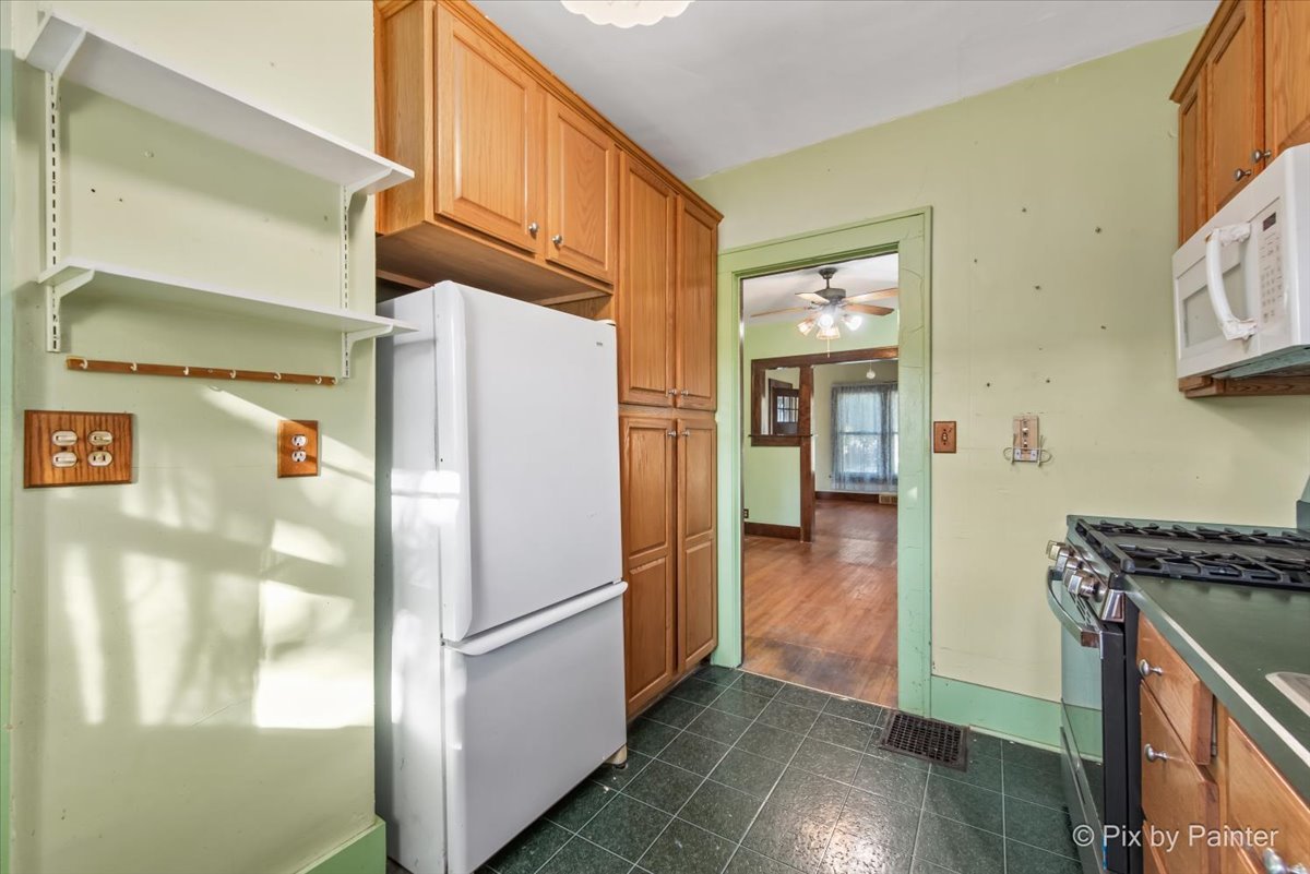 510 McClure Avenue, Elgin, IL 60123