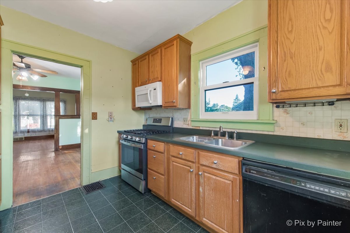 510 McClure Avenue, Elgin, IL 60123