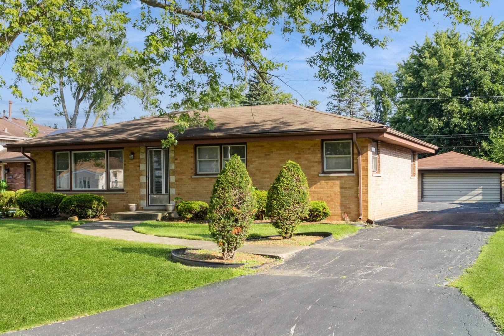 6812 98th Street, Chicago Ridge, IL 60415