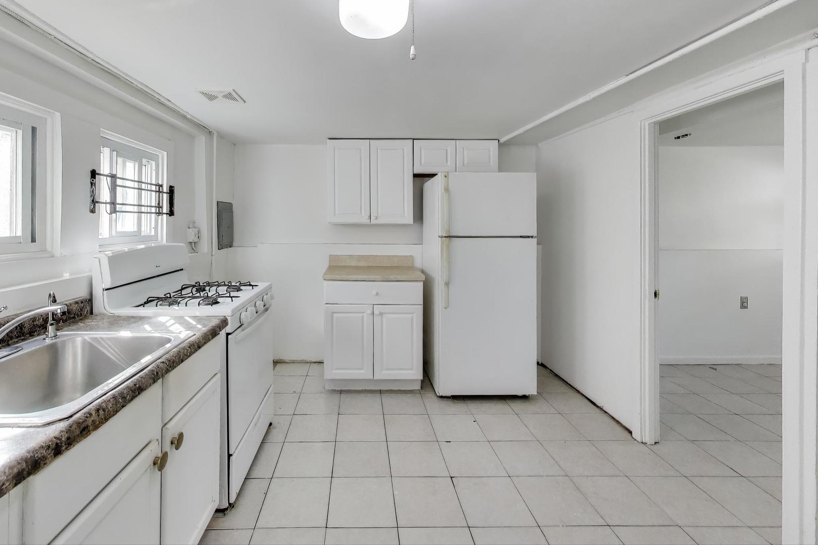 2744 N Marmora Avenue, Chicago, IL 60639