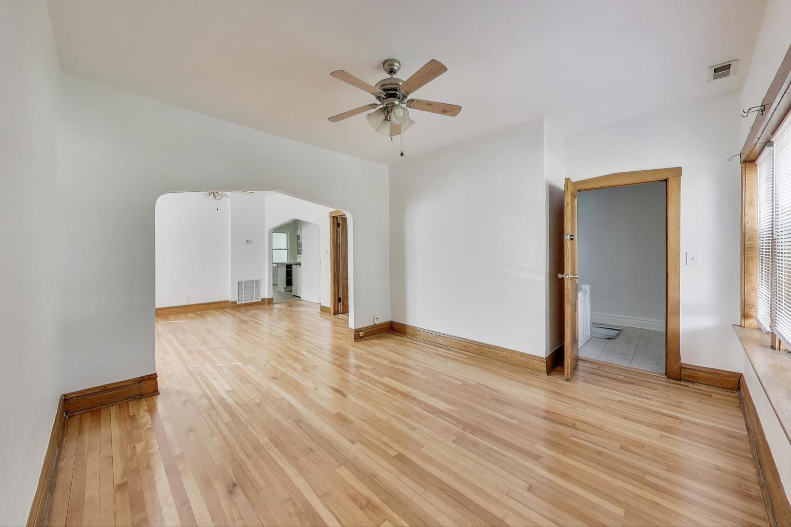 2744 N Marmora Avenue, Chicago, IL 60639