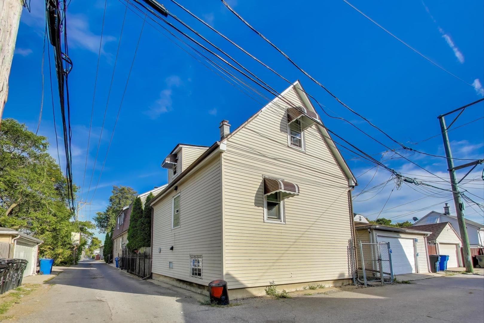 2744 N Marmora Avenue, Chicago, IL 60639
