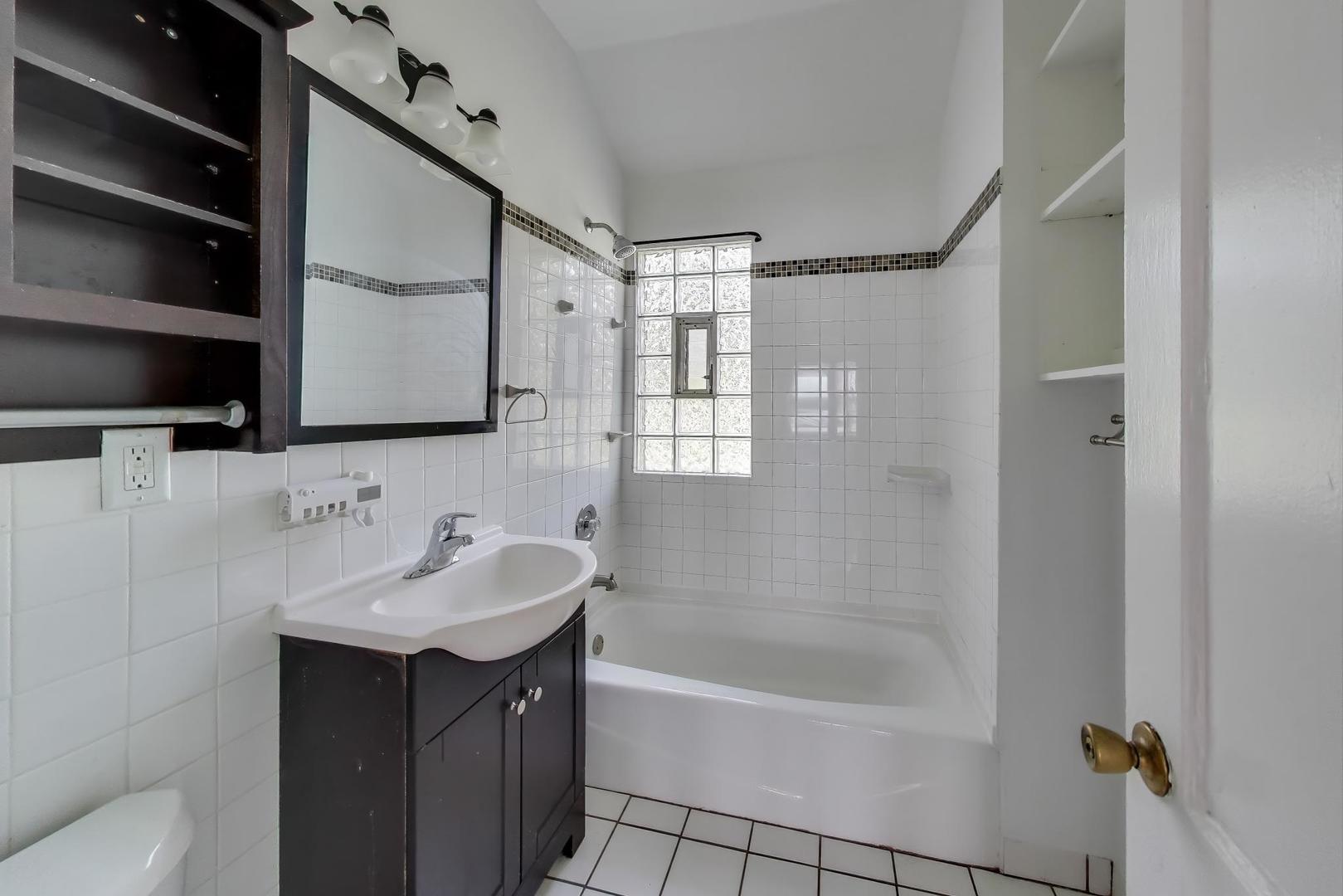2744 N Marmora Avenue, Chicago, IL 60639