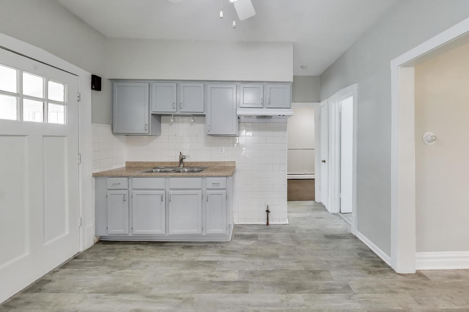 2744 N Marmora Avenue, Chicago, IL 60639
