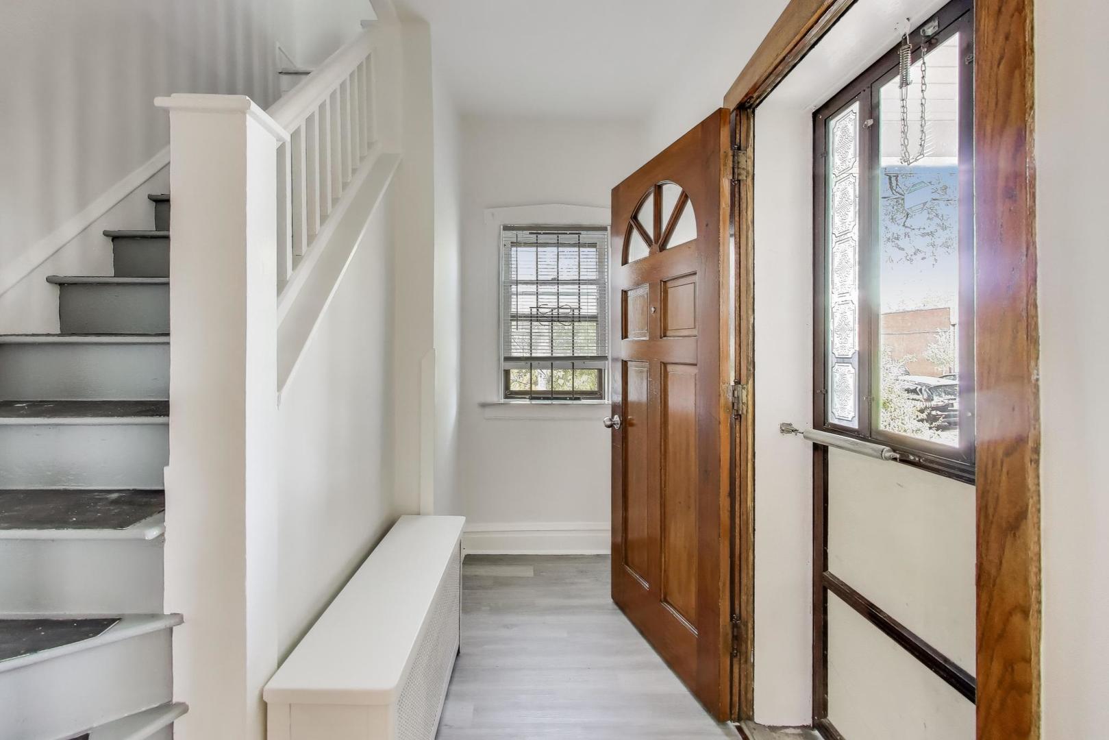 2744 N Marmora Avenue, Chicago, IL 60639