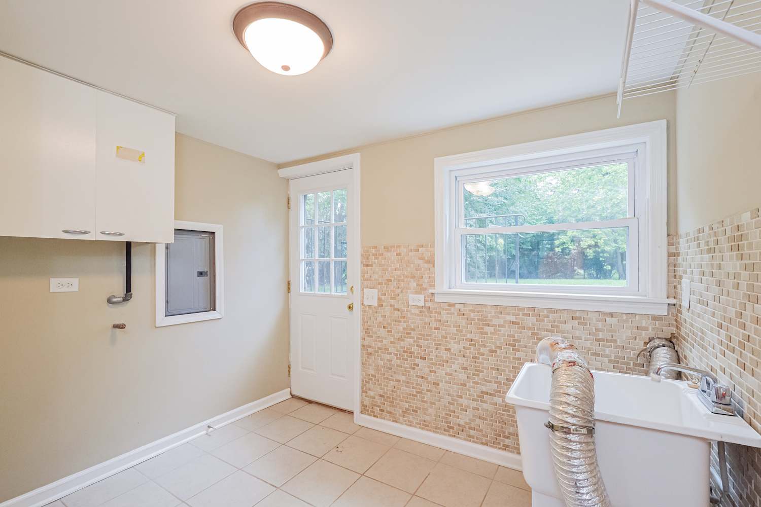 418 S Kennicott Avenue, Arlington Heights, IL 60005