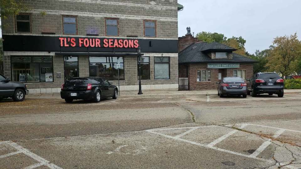 110 W BARTLETT Avenue #101, Bartlett, IL 60103