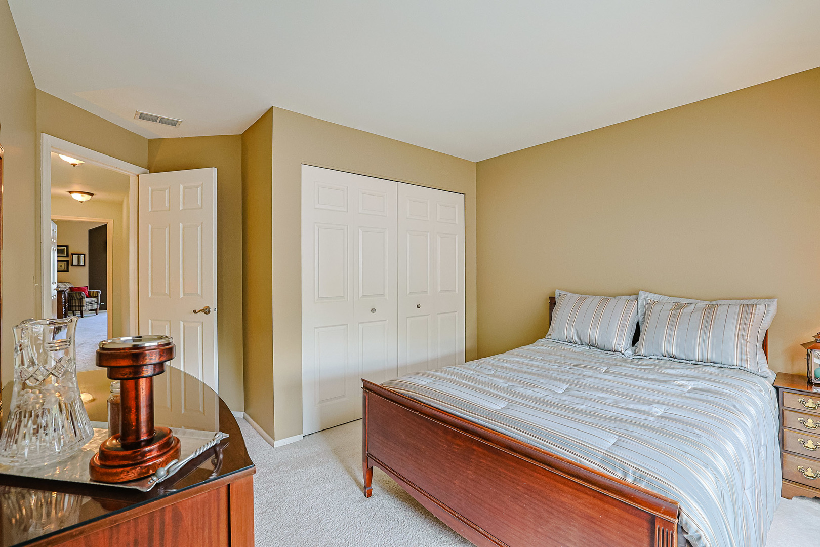 342 Ashford Circle #2, Bartlett, IL 60103
