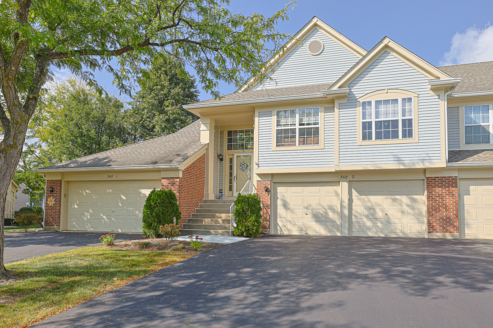 342 Ashford Circle #2, Bartlett, IL 60103