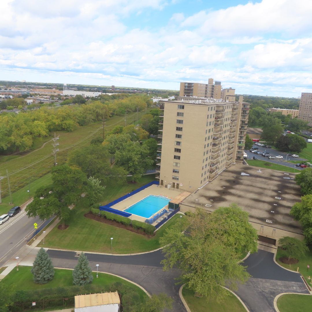 6833 N Kedzie Avenue #1516, Chicago, IL 60645