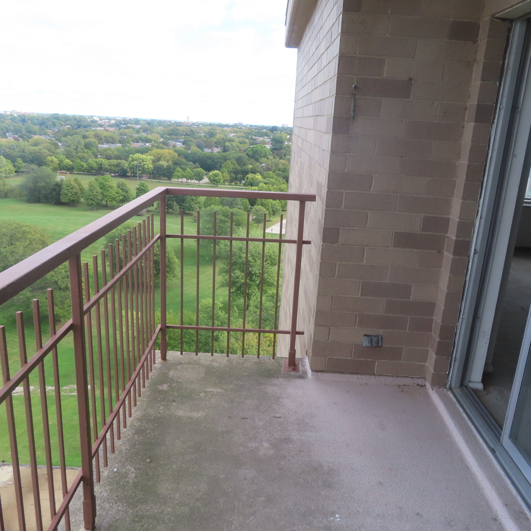 6833 N Kedzie Avenue #1516, Chicago, IL 60645