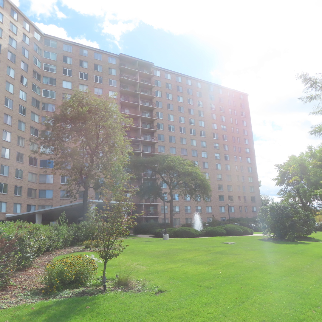 6833 N Kedzie Avenue #1516, Chicago, IL 60645
