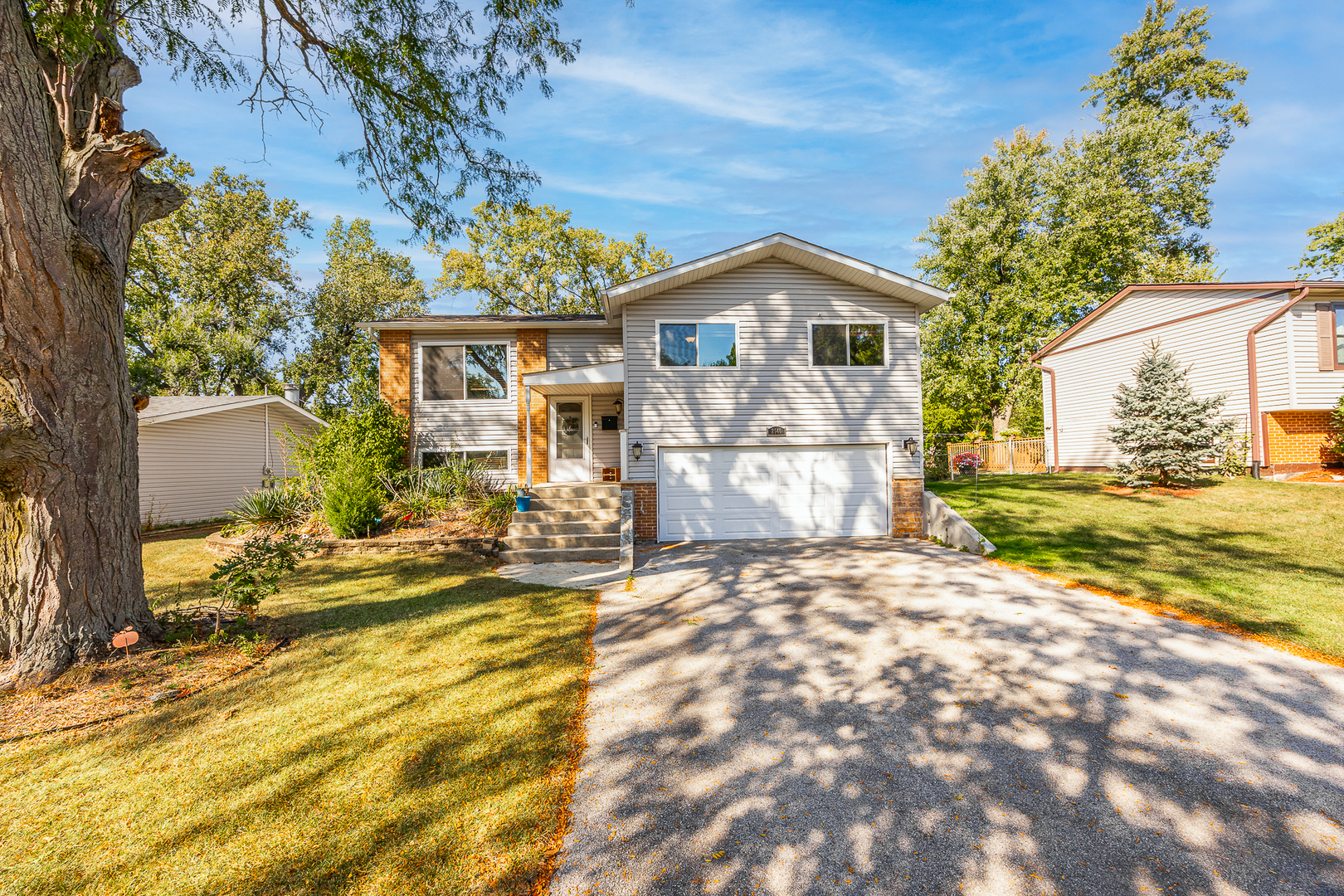 2546 Jonquil Lane, Woodridge, IL 60517