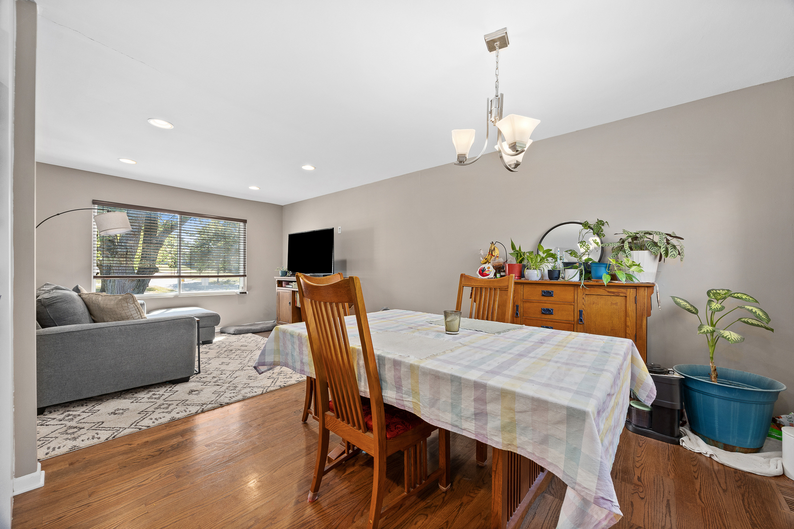 2546 Jonquil Lane, Woodridge, IL 60517