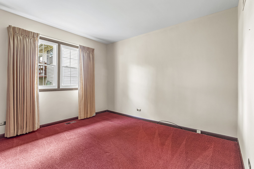 6066 Forestview Drive, Oak Forest, IL 60452